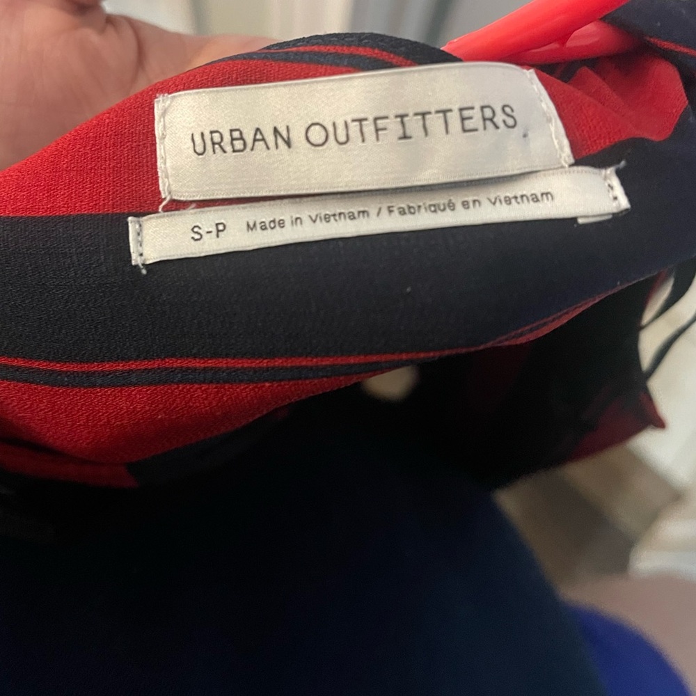 UO Red / Navy Striped Long Sleeve Top | closure mid-deep V neckline | S - Picture 7 of 8